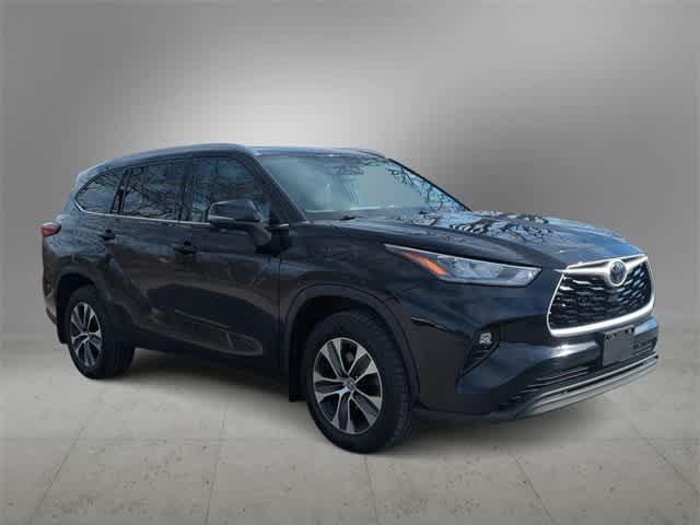 Thumbnail: 2020 Toyota Highlander - 2