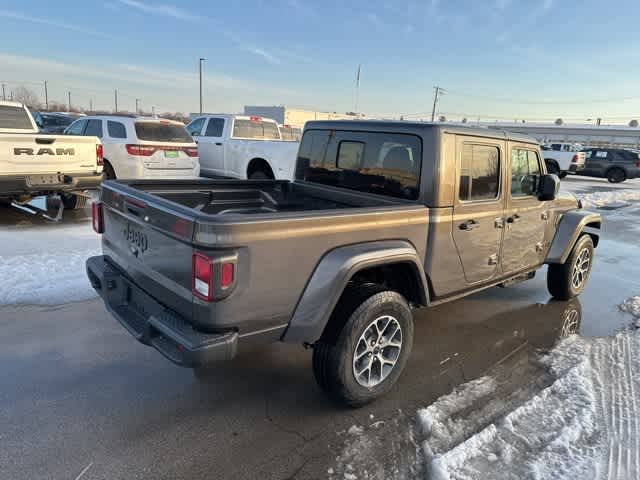 Thumbnail: 2026 Jeep Gladiator - 8