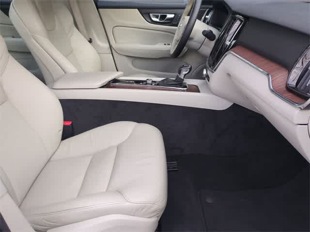 Thumbnail: 2021 Volvo S60 - 23