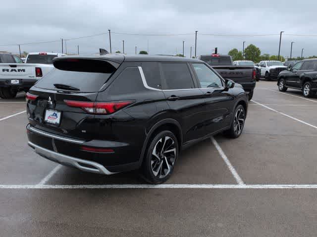 Thumbnail: 2022 Mitsubishi Outlander - 8