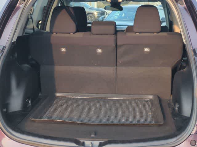 Thumbnail: 2017 Toyota RAV4 - 32