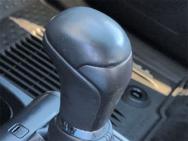 Thumbnail: 2019 Toyota Tacoma - 32