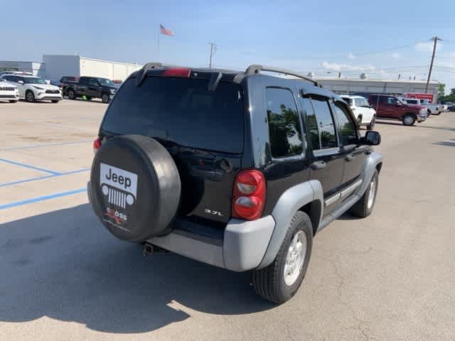 Thumbnail: 2005 Jeep Liberty - 15