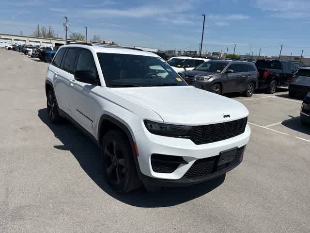 Thumbnail: 2023 Jeep Grand Cherokee - 21