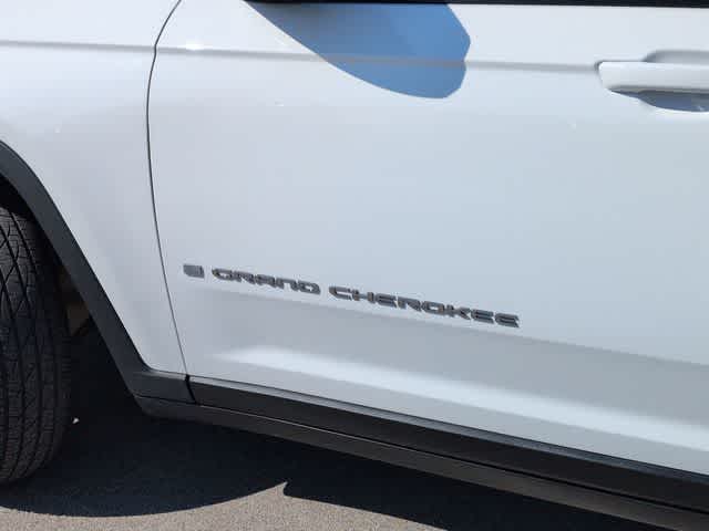 Thumbnail: 2023 Jeep Grand Cherokee - 13