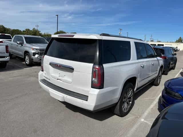 Thumbnail: 2020 GMC Yukon XL - 22