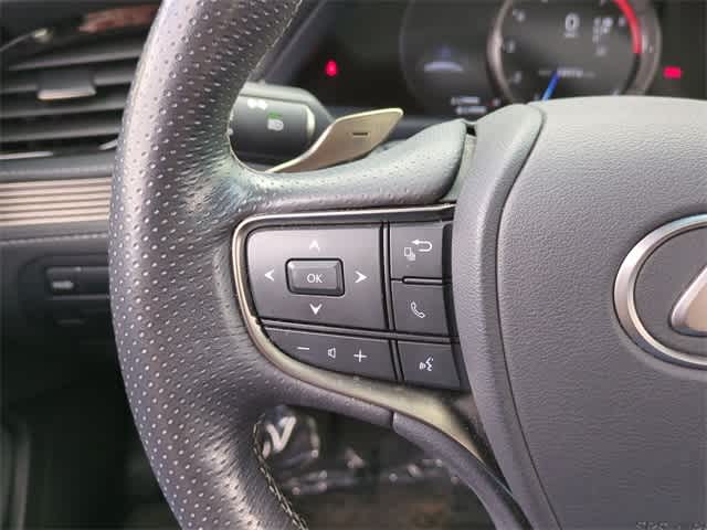 Thumbnail: 2022 Lexus LS - 26