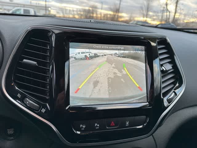 Thumbnail: 2021 Jeep Cherokee - 10