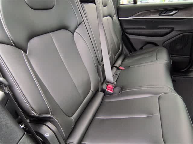 Thumbnail: 2025 Jeep Grand Cherokee - 21