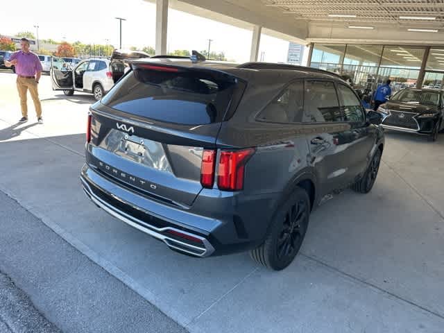 Thumbnail: 2022 Kia Sorento - 17