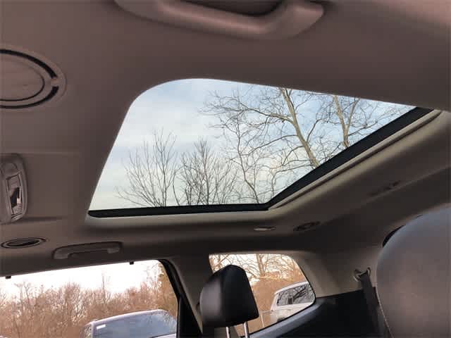 Thumbnail: 2022 Kia Telluride - 29