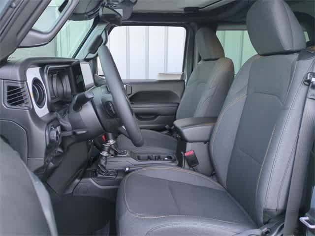 Thumbnail: 2025 Jeep Wrangler - 16