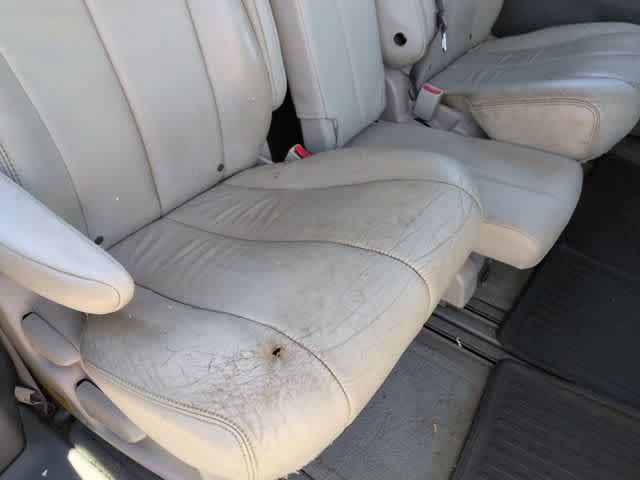 Thumbnail: 2014 Toyota Sienna - 21
