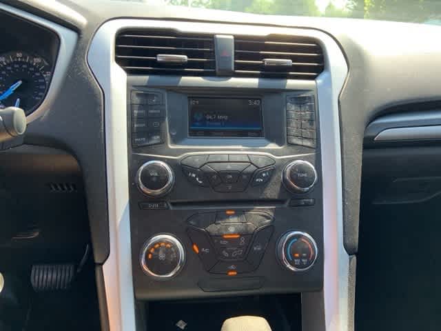 Thumbnail: 2015 Ford Fusion - 8