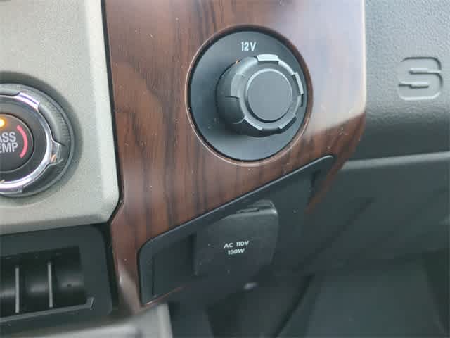 Thumbnail: 2015 Ford Econoline - 32