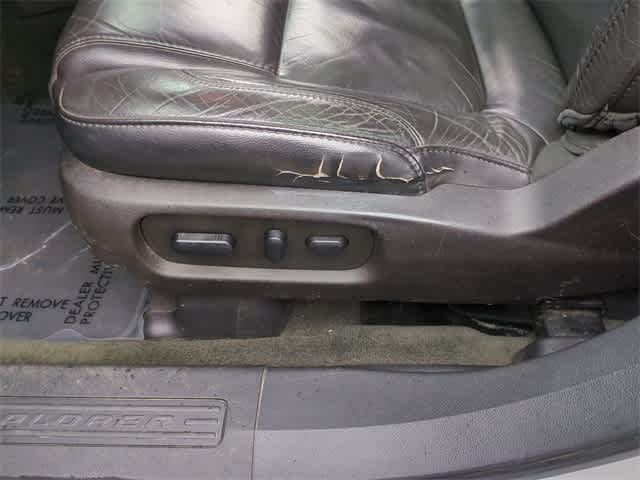 Thumbnail: 2014 Ford Explorer - 18