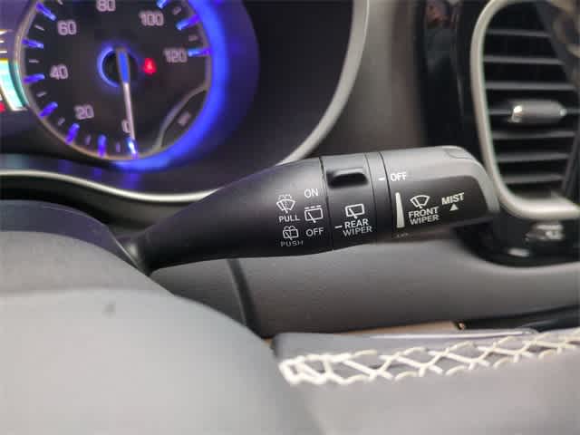 Thumbnail: 2023 Chrysler Pacifica - 25