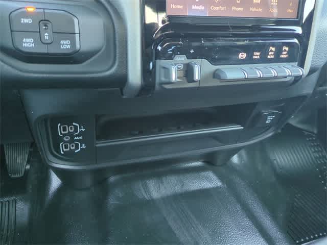 Thumbnail: 2026 RAM 3500 - 31