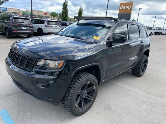 Thumbnail: 2018 Jeep Grand Cherokee - 2