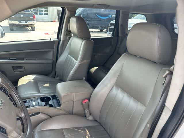 Thumbnail: 2006 Jeep Grand Cherokee - 4