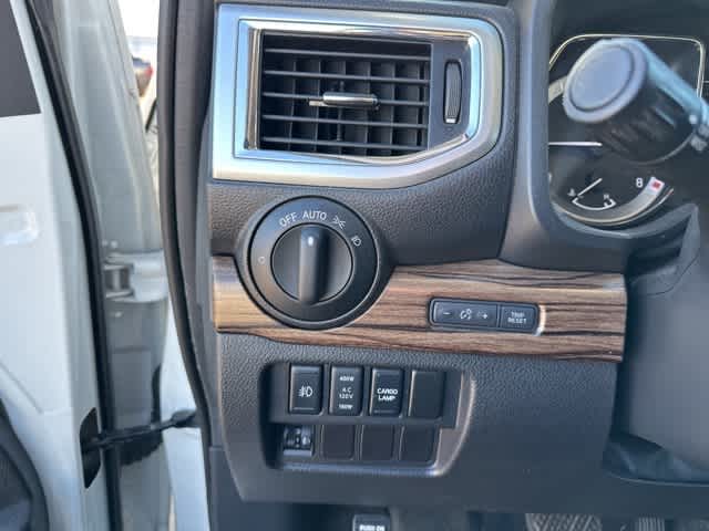 Thumbnail: 2017 Nissan Titan - 12