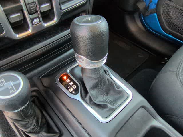 Thumbnail: 2021 Jeep Gladiator - 32