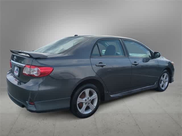 Thumbnail: 2011 Toyota Corolla - 8