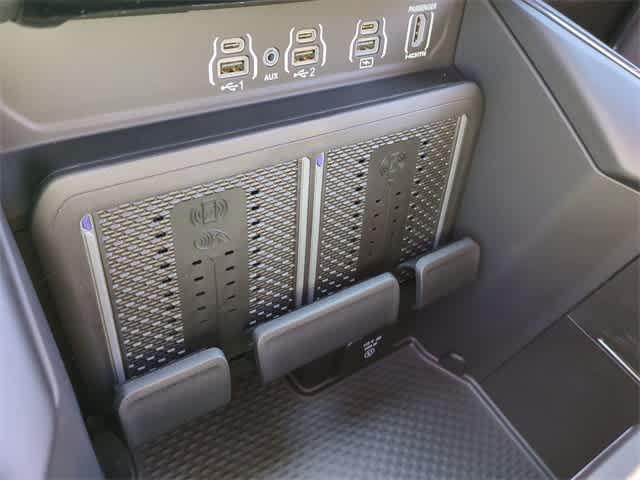 Thumbnail: 2026 RAM 1500 - 32