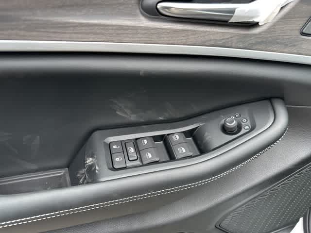 Thumbnail: 2025 Jeep Grand Cherokee - 10