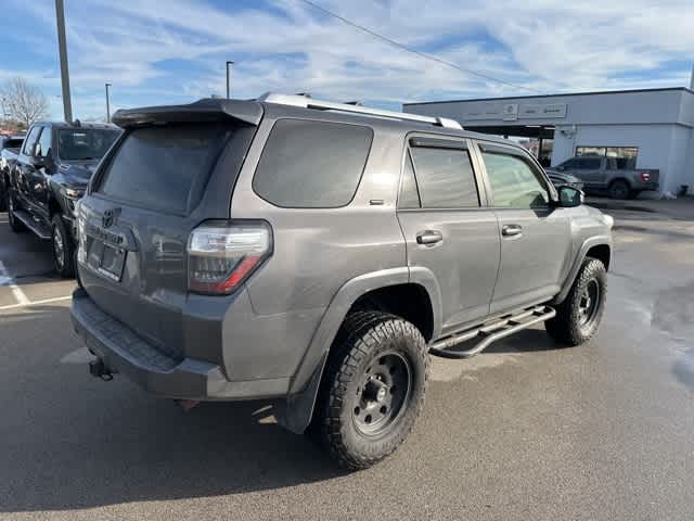 Thumbnail: 2018 Toyota 4Runner - 17