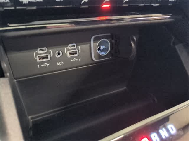 Thumbnail: 2025 Jeep Grand Cherokee - 33