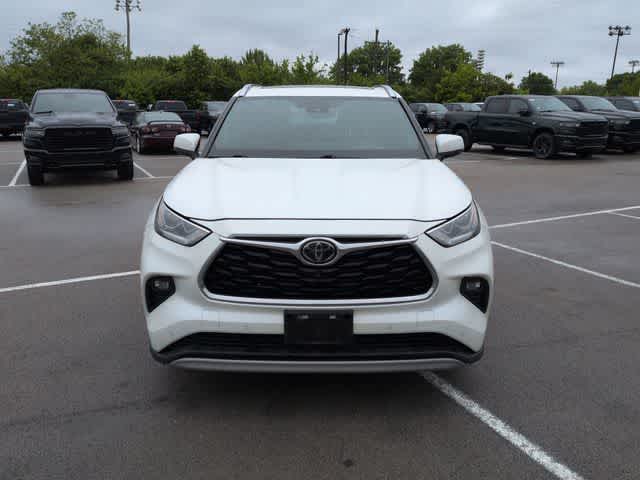 Thumbnail: 2020 Toyota Highlander - 3
