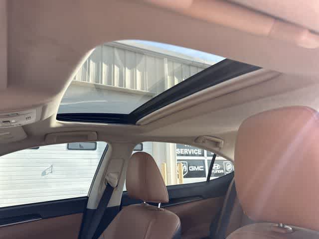 Thumbnail: 2017 Lexus ES - 5