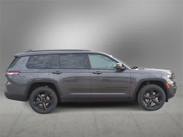 Thumbnail: 2025 Jeep Grand Cherokee L - 9