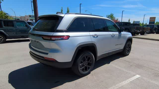 Thumbnail: 2026 Jeep Grand Cherokee - 8