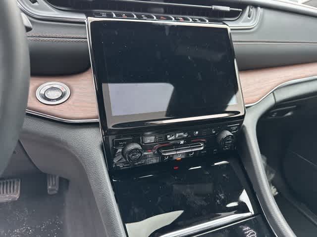 Thumbnail: 2025 Jeep Grand Cherokee L - 8