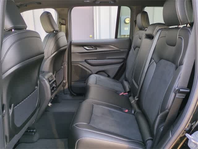 Thumbnail: 2025 Jeep Grand Cherokee - 21