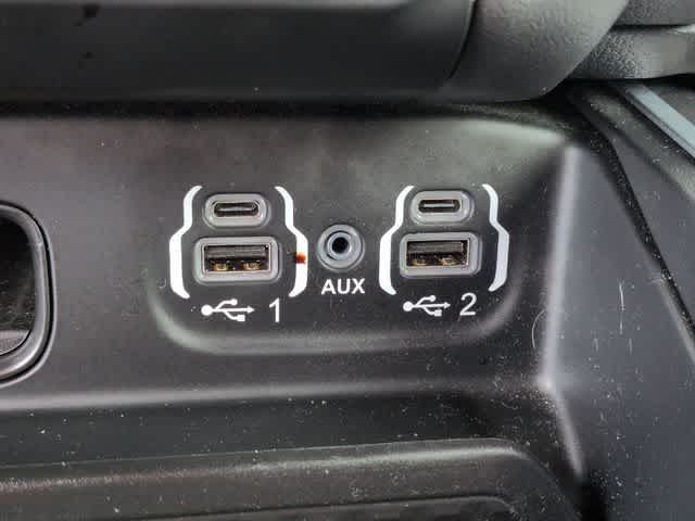 Thumbnail: 2022 RAM 1500 - 32
