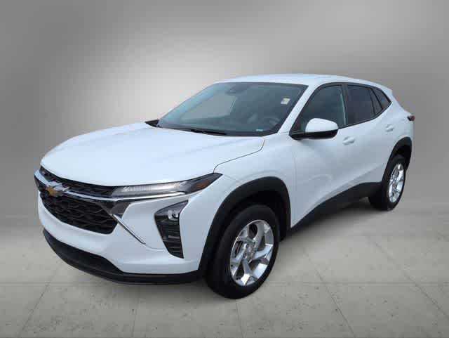 Thumbnail: 2025 Chevrolet Trax - 4