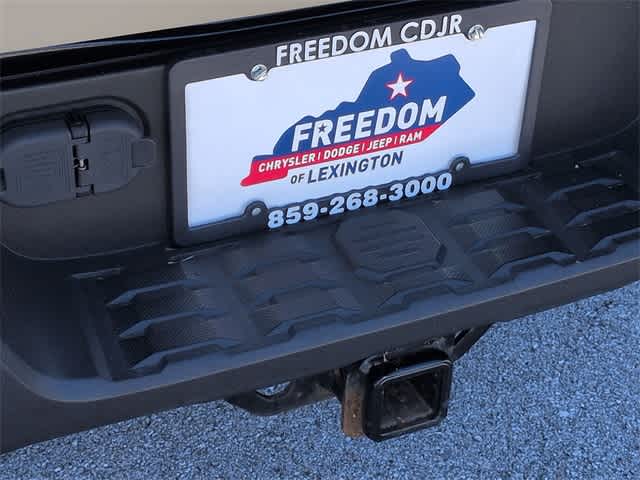 Thumbnail: 2019 Toyota Tacoma - 35