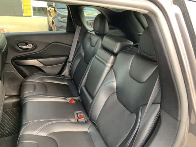 Thumbnail: 2019 Jeep Cherokee - 12