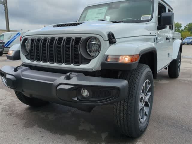 Thumbnail: 2025 Jeep Gladiator - 11