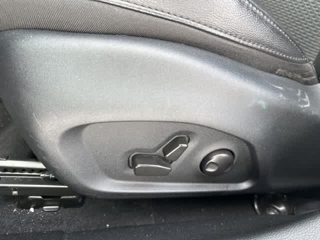 Thumbnail: 2022 Jeep Compass - 13