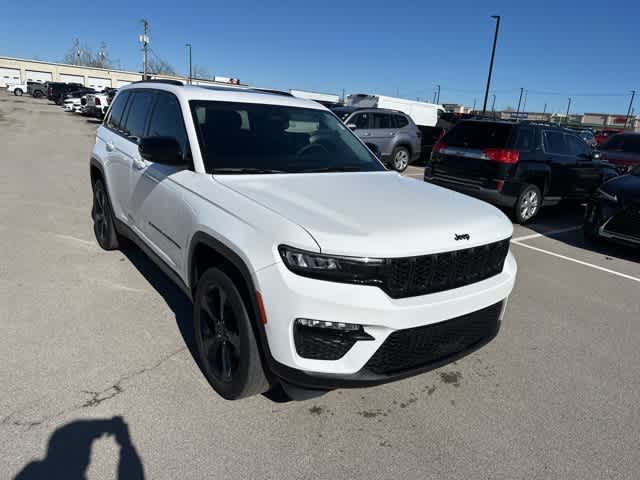 Thumbnail: 2023 Jeep Grand Cherokee - 25