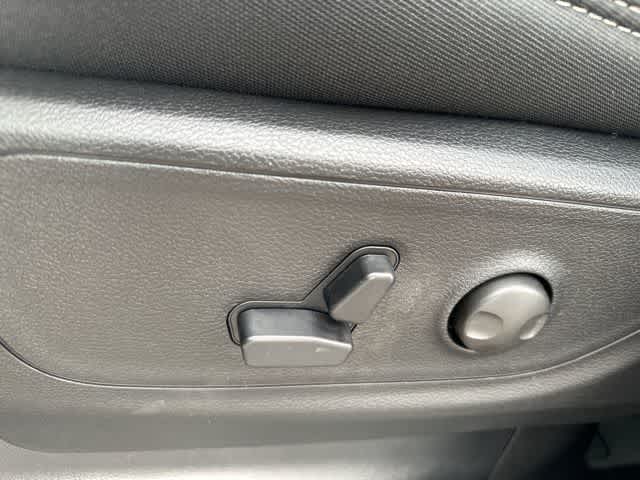 Thumbnail: 2026 RAM 1500 - 8