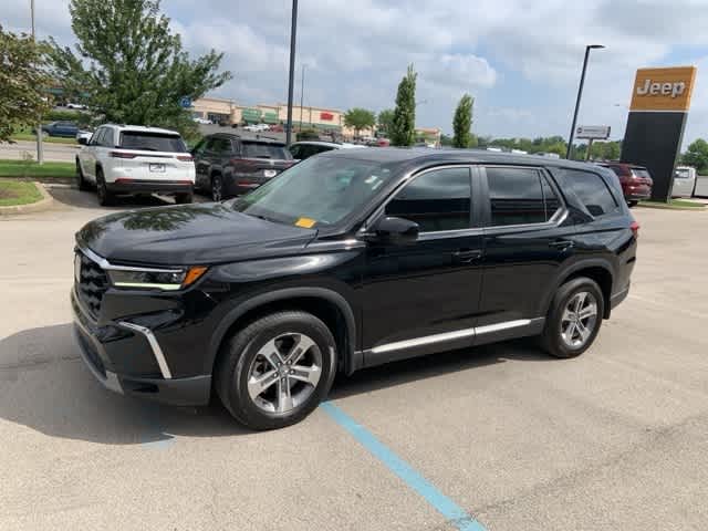 Thumbnail: 2023 Honda Pilot - 18