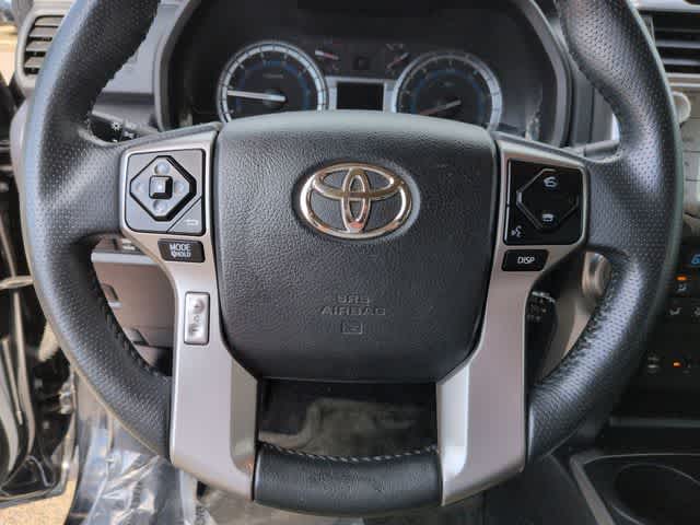 Thumbnail: 2015 Toyota 4Runner - 23
