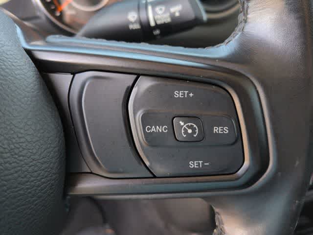 Thumbnail: 2021 Jeep Gladiator - 24