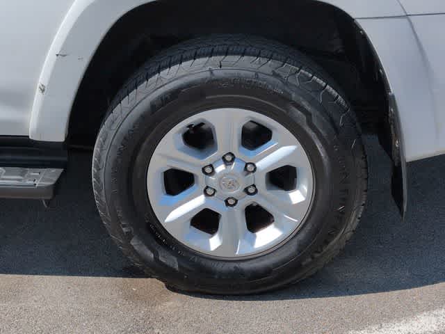 Thumbnail: 2019 Toyota 4Runner - 14