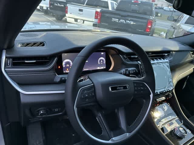 Thumbnail: 2025 Jeep Grand Cherokee - 3